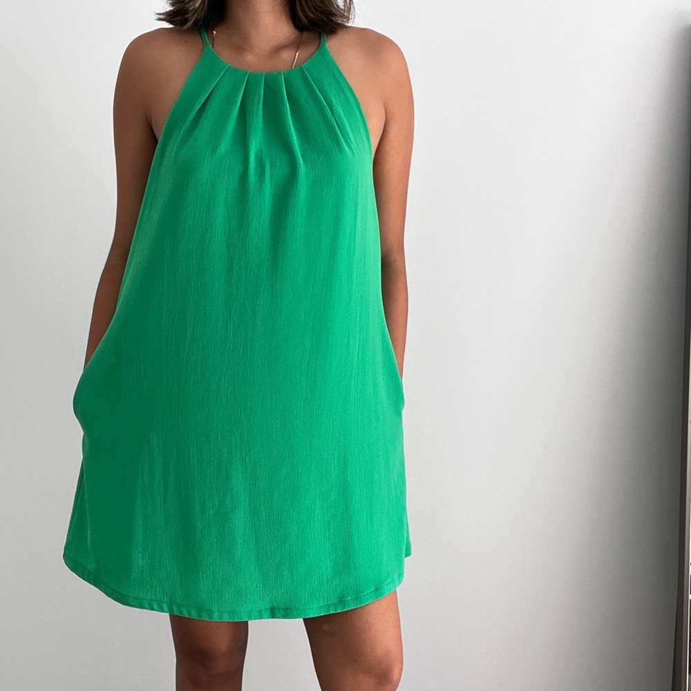 ✅ SALE NWOT TCEC Green Halter Neck Pleated Mini Dress with Pockets